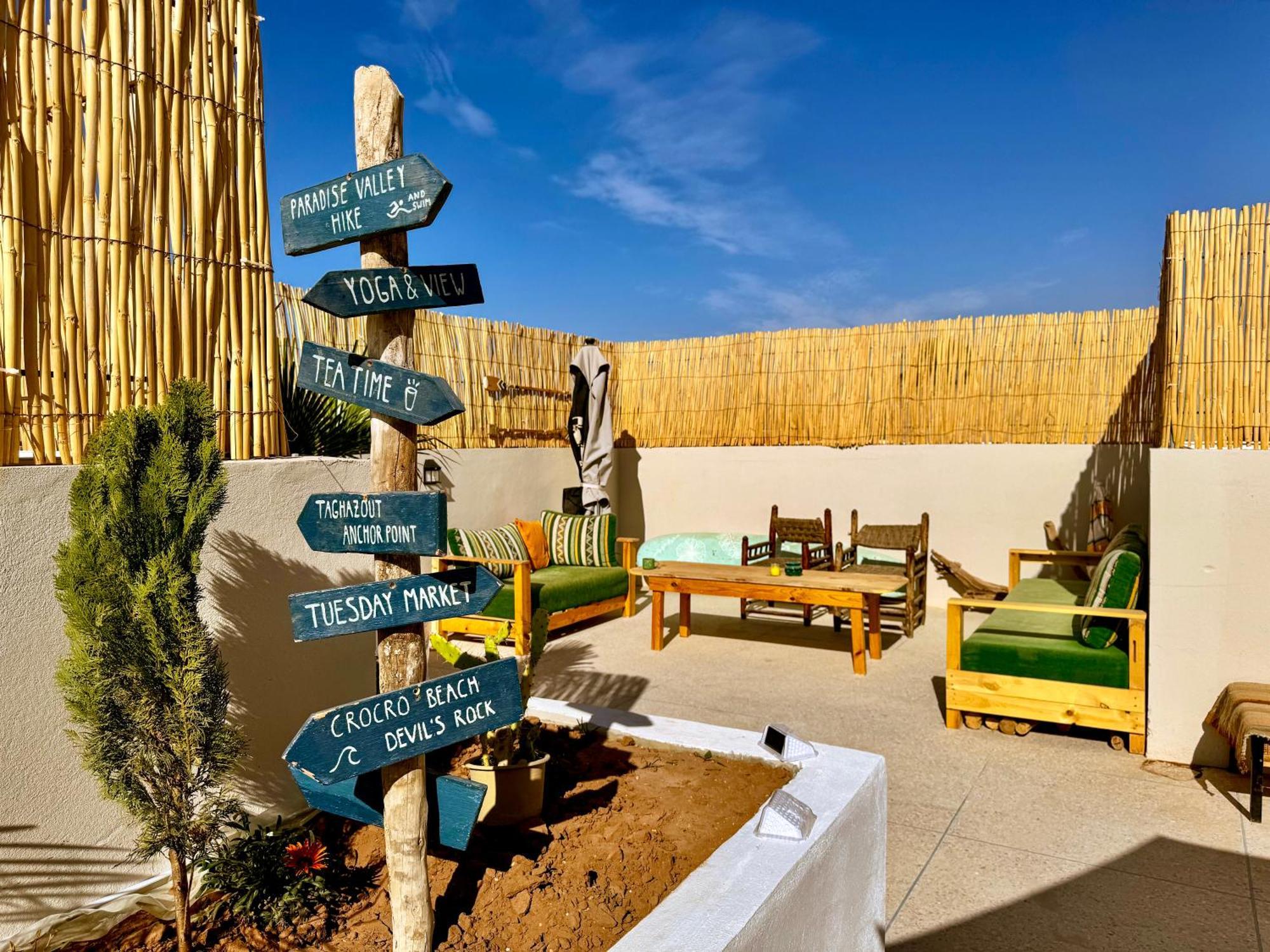 Hostel Ocean Surf House Tamraght Exterior foto